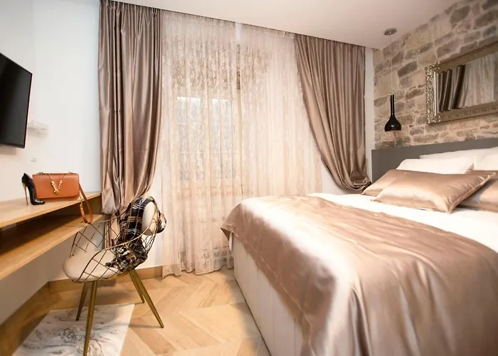 Luxury Apartments Lilly 1
